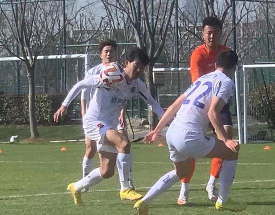 依人成人
