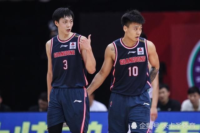 胸大边揉边从后面进去视频