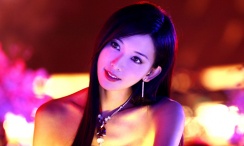 偷看她的小蜻蜓